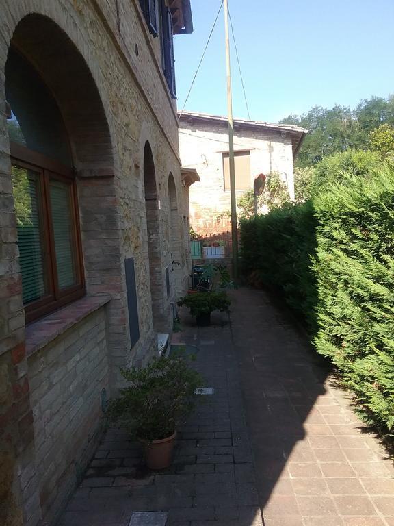 Casa Vacanze L'Oliveta Siena Exterior photo